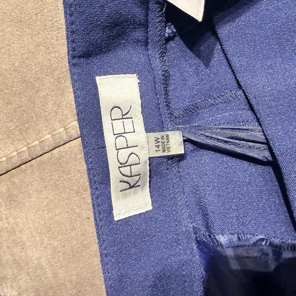 Kasper Women's Blue Blazer and Pants Set - Picture 4 of 6